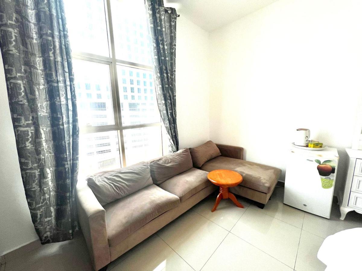 Private Room In 2Br Apartment Dubái Exterior foto